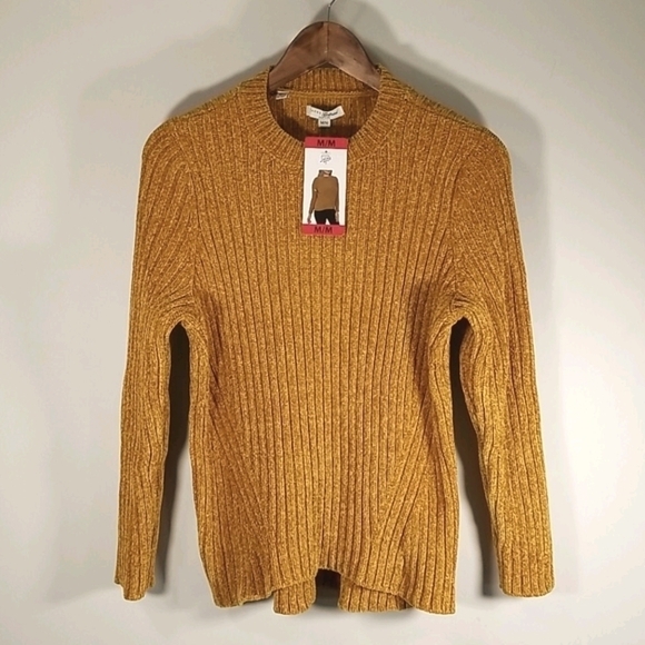 Jachs Girlfriend Gold Ribbed Sweater - Picture 5 of 5